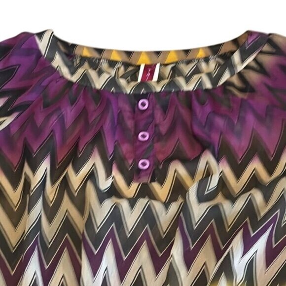 Chevron Pattern Purple & Yellow Peasant Blouse With 3/4 Sleeves & Button Detail - Picture 2 of 9